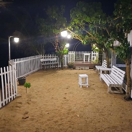 Ashen'S Beach House Bussa Exterior photo