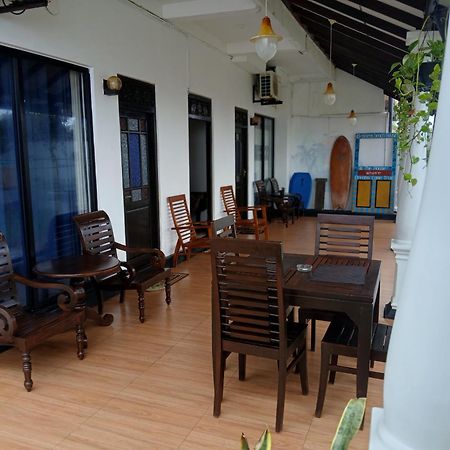Ashen'S Beach House Bussa Exterior photo