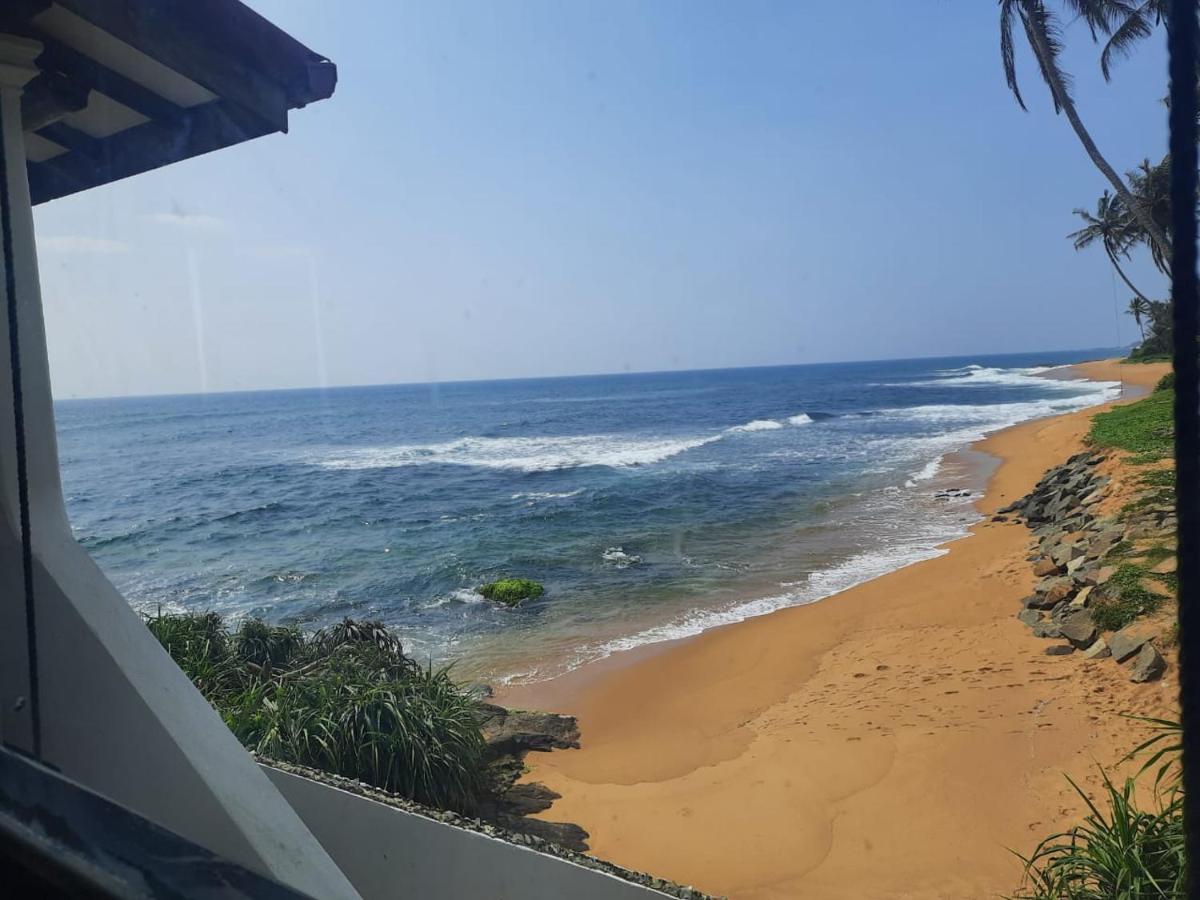 Ashen'S Beach House Bussa Exterior photo