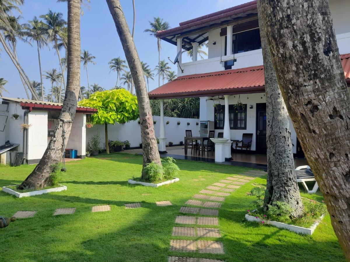 Ashen'S Beach House Bussa Exterior photo