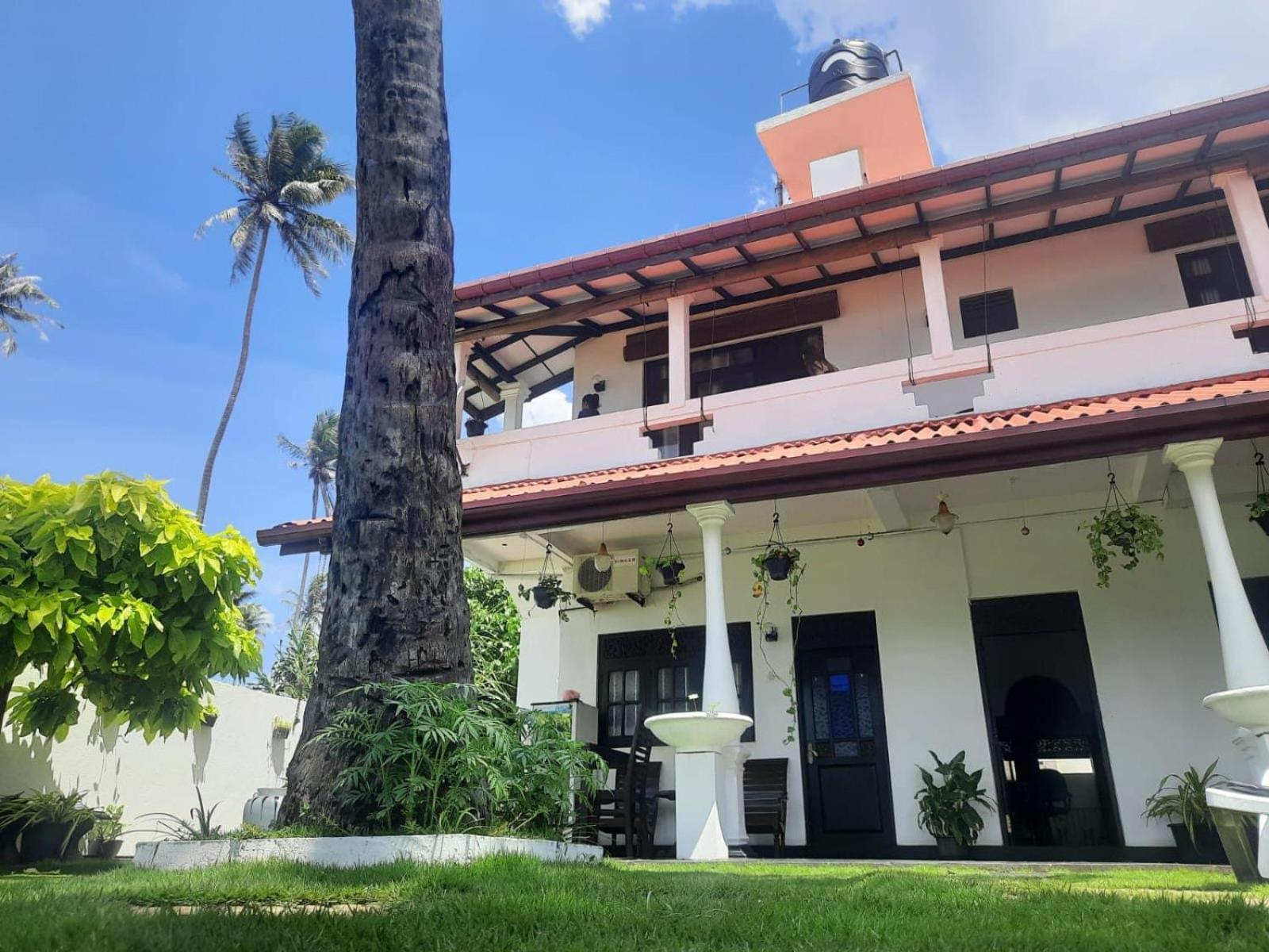 Ashen'S Beach House Bussa Exterior photo