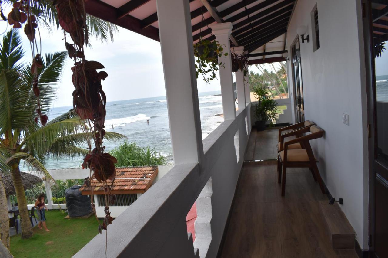 Ashen'S Beach House Bussa Exterior photo