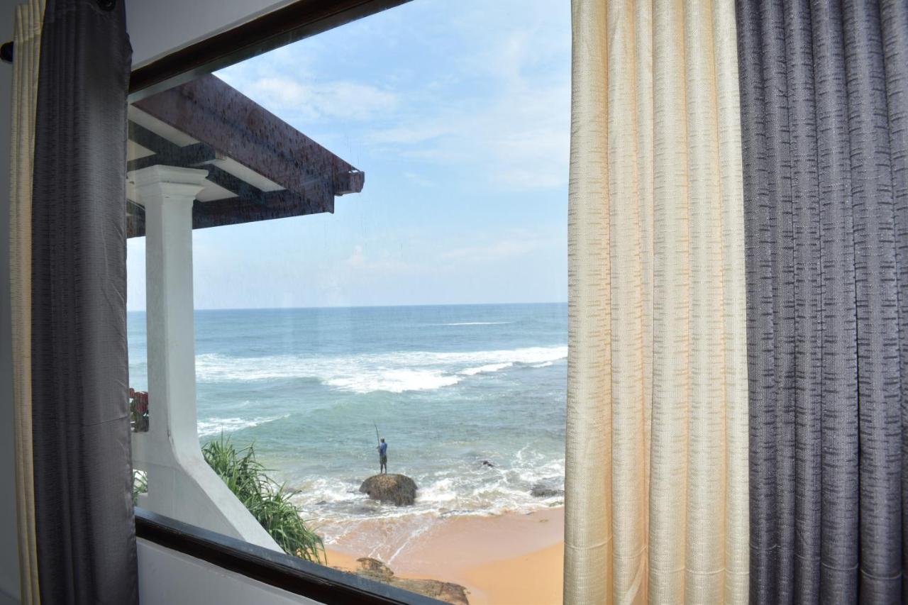 Ashen'S Beach House Bussa Exterior photo